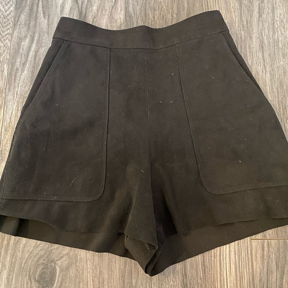 Aritzia High Rise Shorts - Size XS